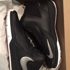 Team Hustle D 7 size 3